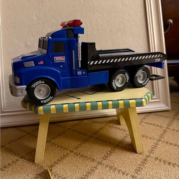 Tonka Trucks Rare 2003 Blue Tow Truck Vintage - Picture 3 of 5